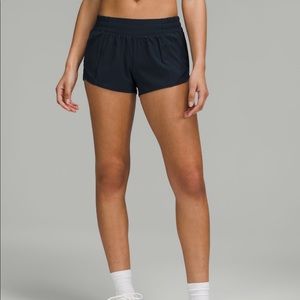 Lululemon Hotty Hot Low-Rise 2.5” shorts Navy